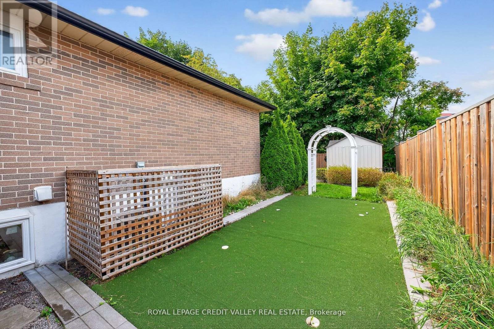 24 Willis Drive, Brampton (brampton East), Ontario