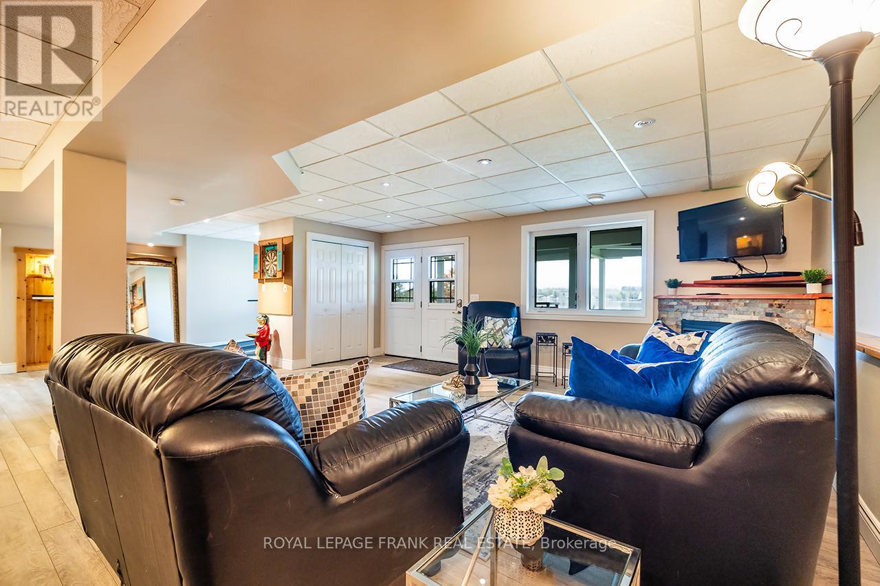 25 Shelley Drive, Kawartha Lakes (little Britain), Ontario