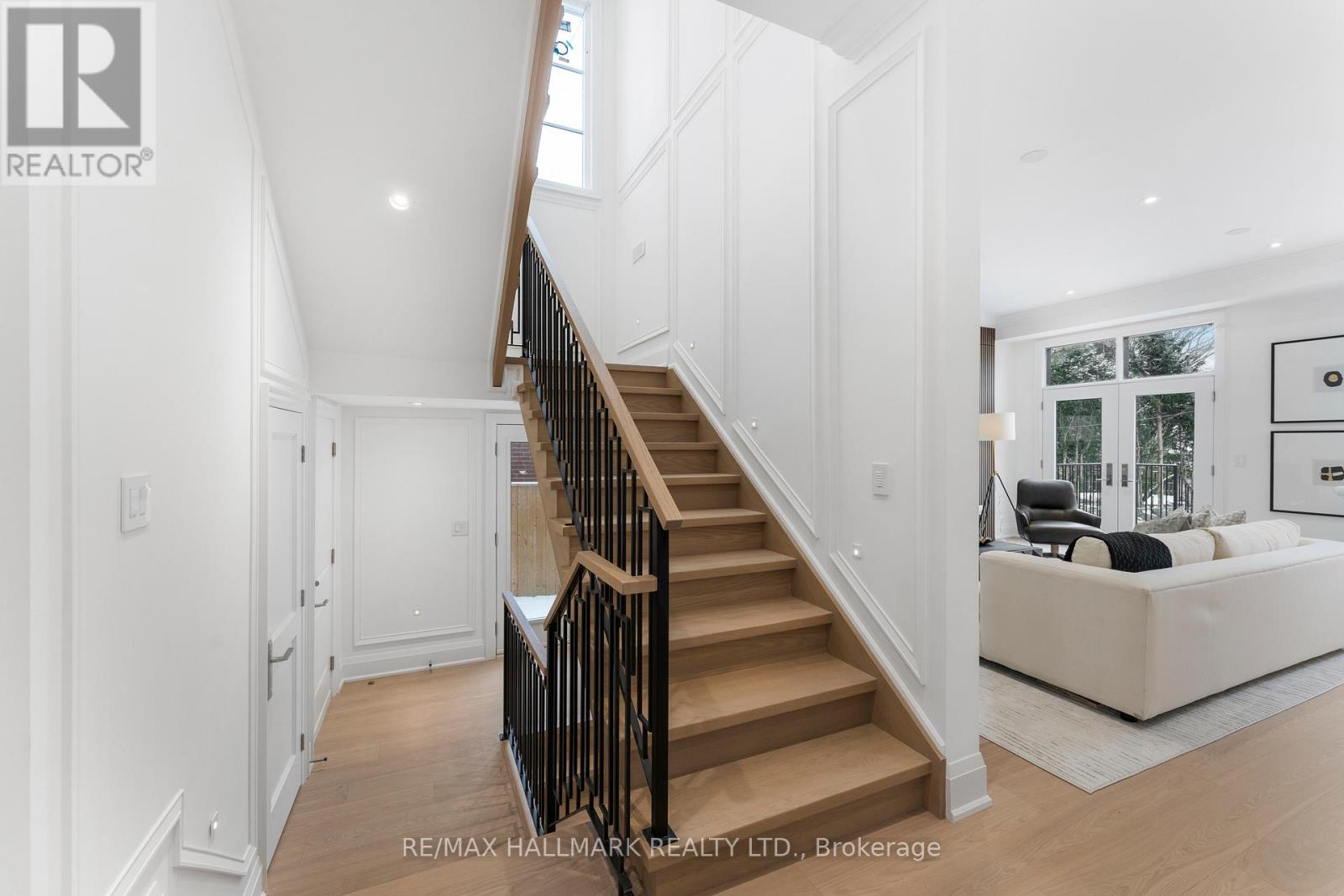 42 Agar Crescent, Toronto (islington-city Centre West), Ontario