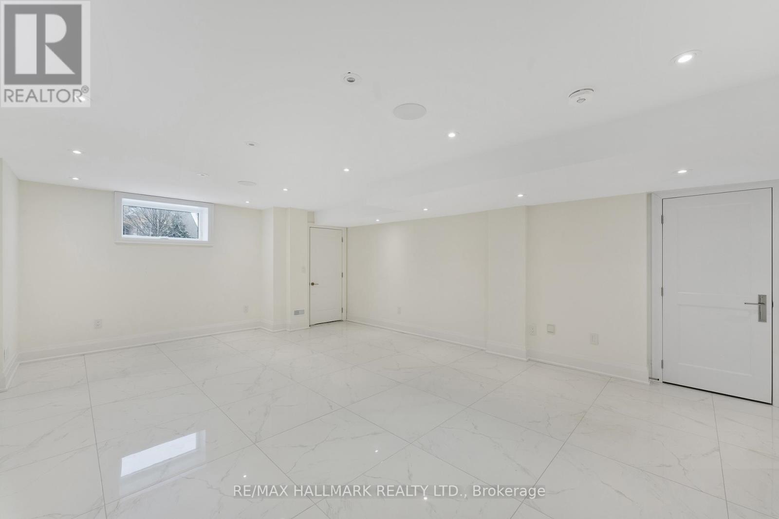 42 Agar Crescent, Toronto (islington-city Centre West), Ontario