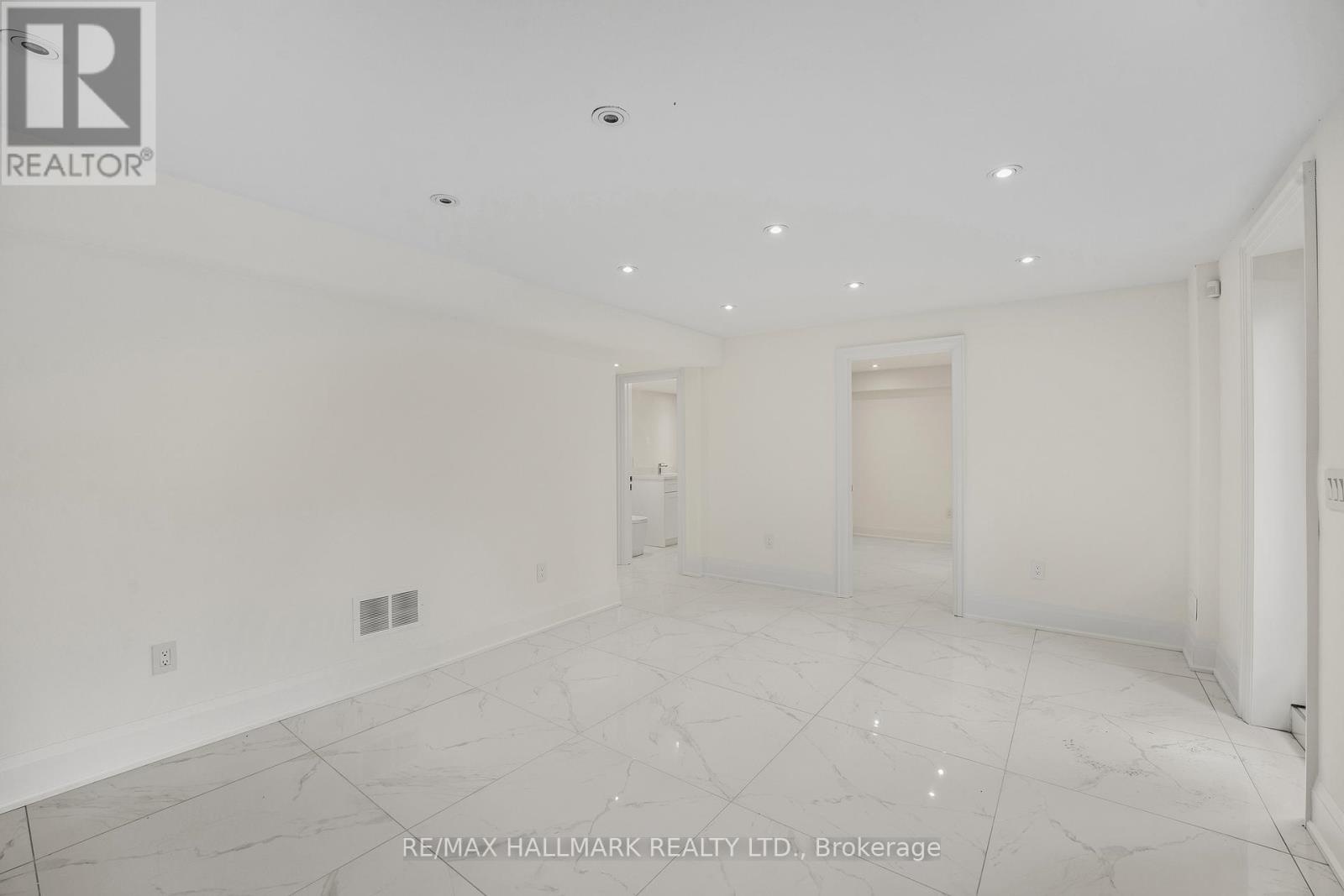 42 Agar Crescent, Toronto (islington-city Centre West), Ontario