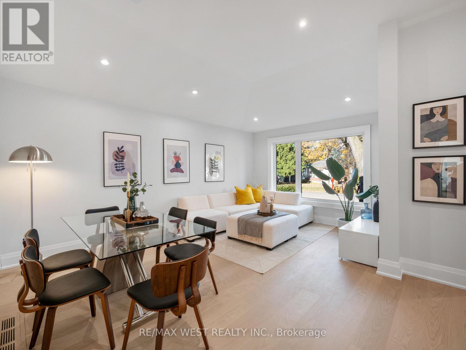 24 Appledale Road, Toronto (princess-rosethorn), Ontario