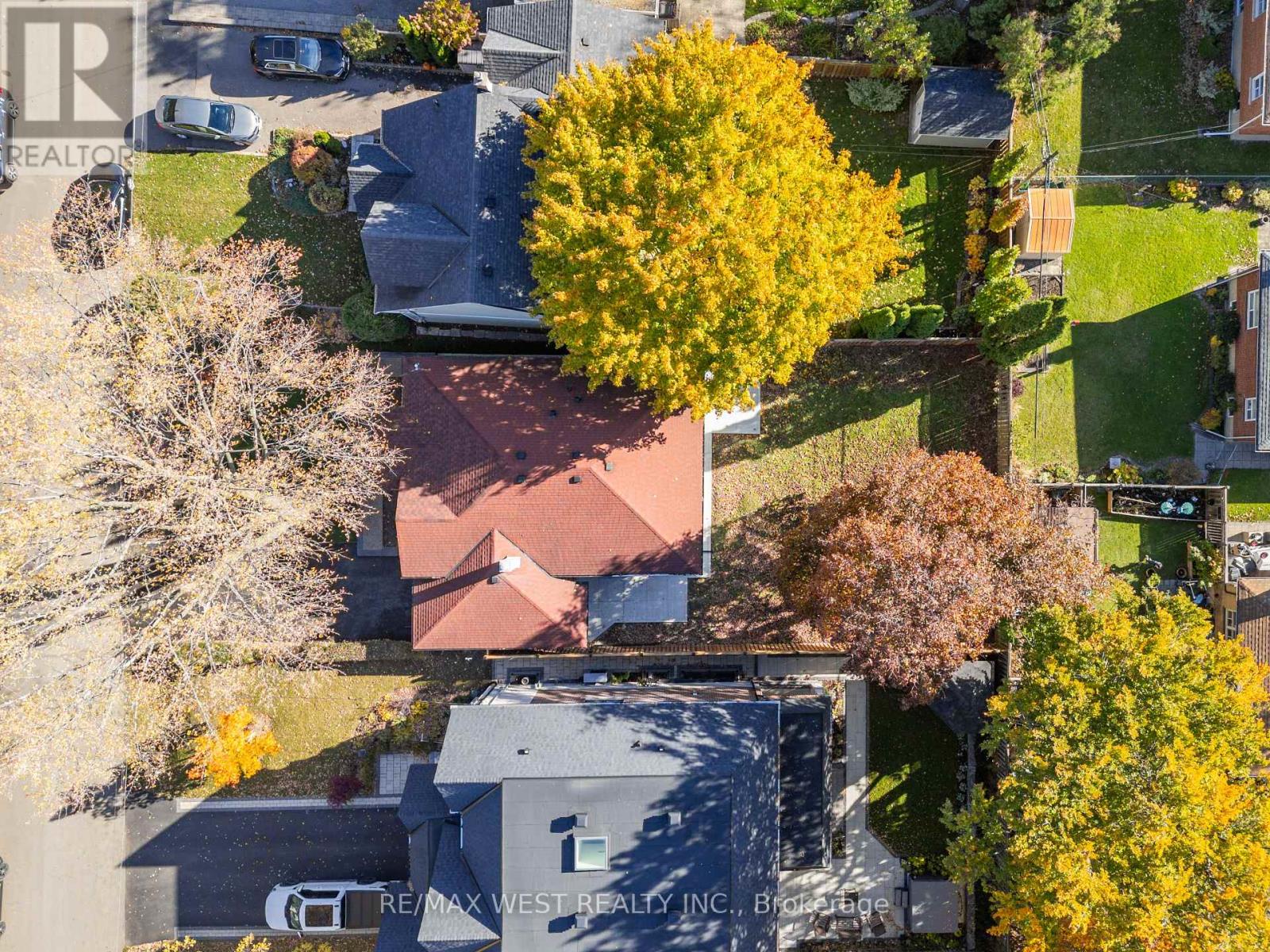 24 Appledale Road, Toronto (princess-rosethorn), Ontario