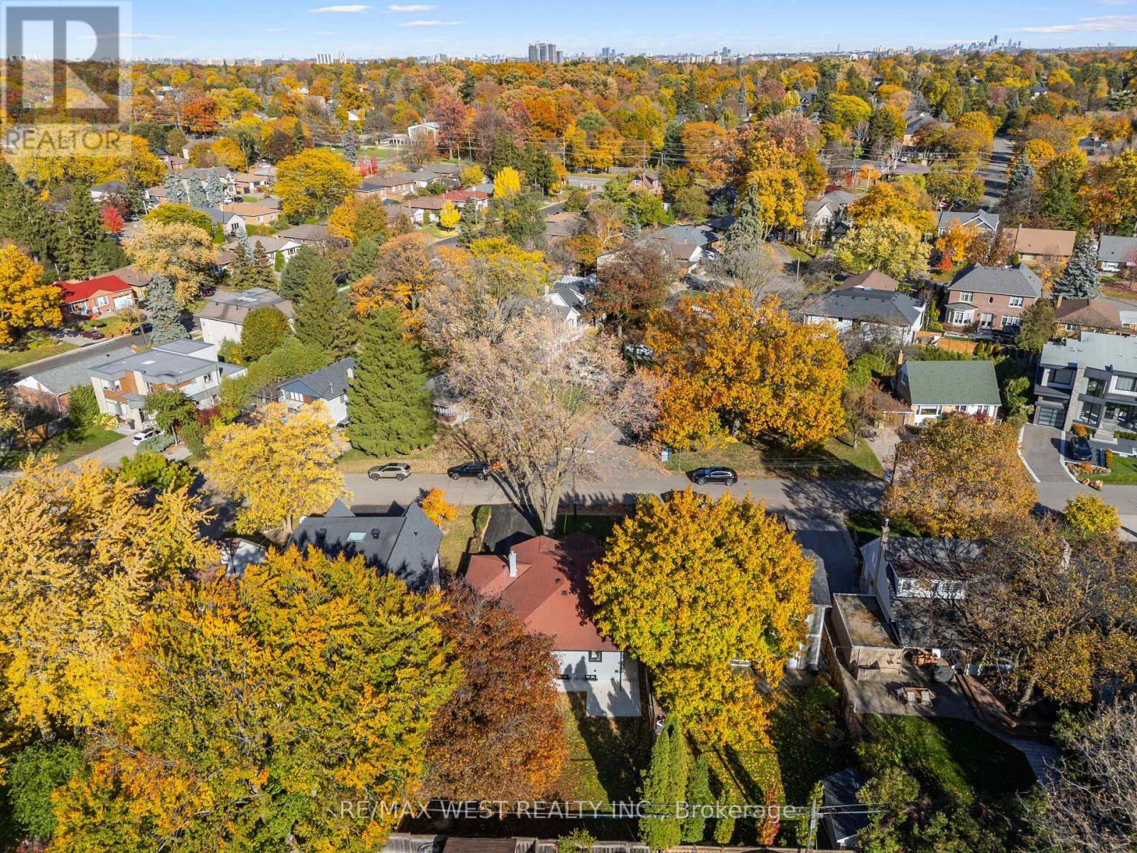 24 Appledale Road, Toronto (princess-rosethorn), Ontario