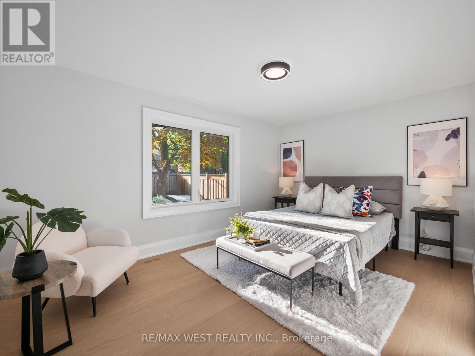 24 Appledale Road, Toronto (princess-rosethorn), Ontario