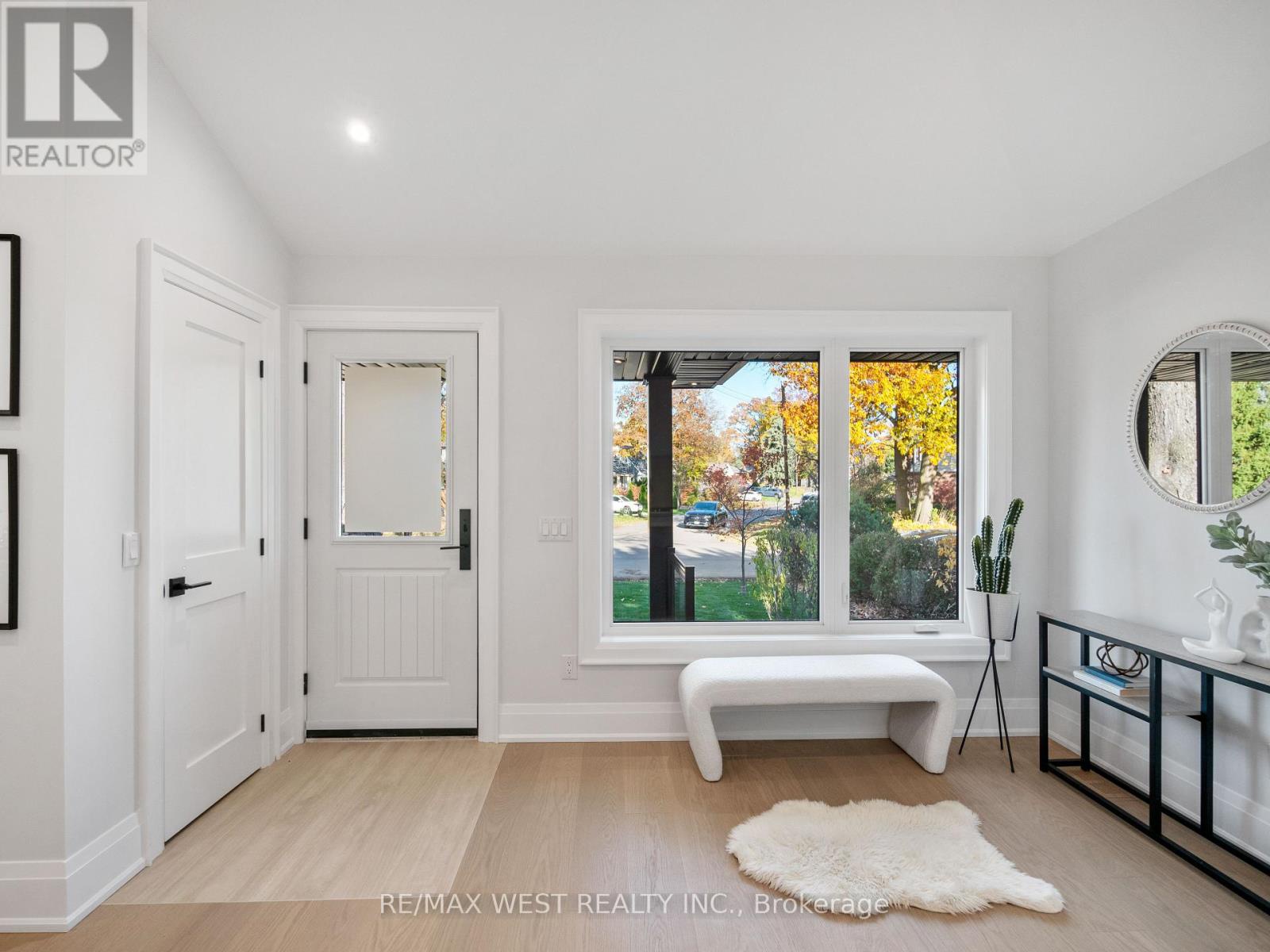 24 Appledale Road, Toronto (princess-rosethorn), Ontario