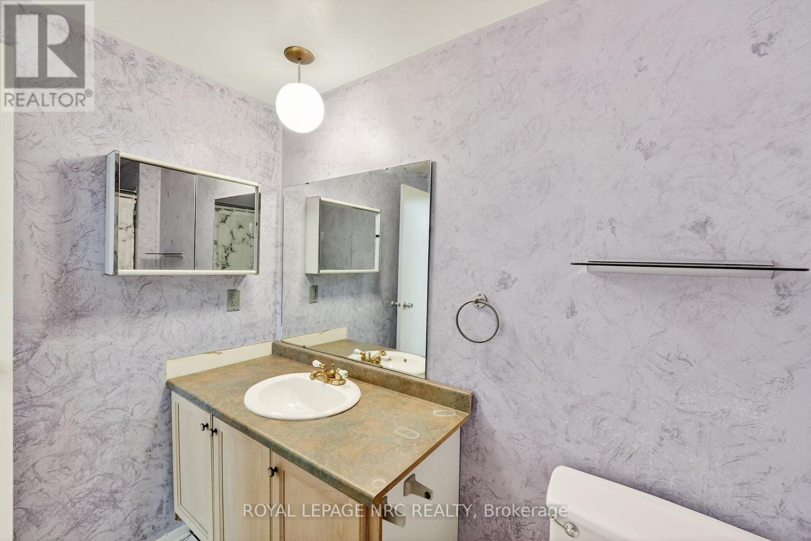 17 Elma Street, St. Catharines (lakeport), Ontario