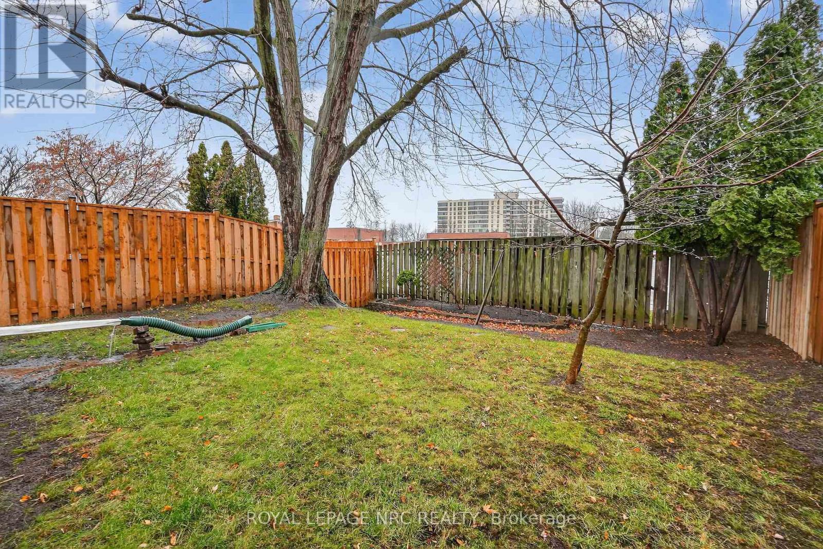 17 Elma Street, St. Catharines (lakeport), Ontario