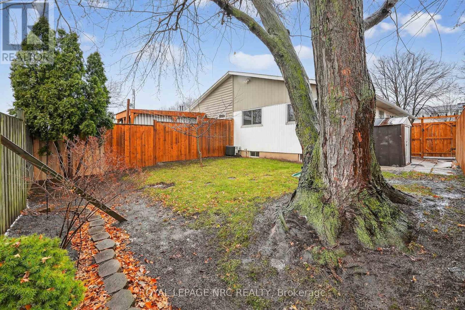 17 Elma Street, St. Catharines (lakeport), Ontario