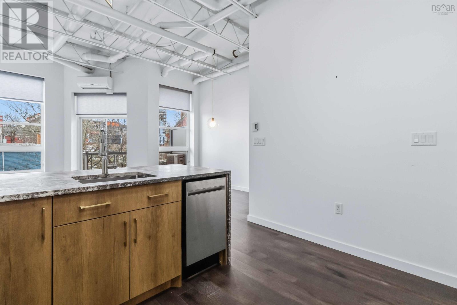 513 5221 Nora Bernard Street, Halifax, Nova Scotia