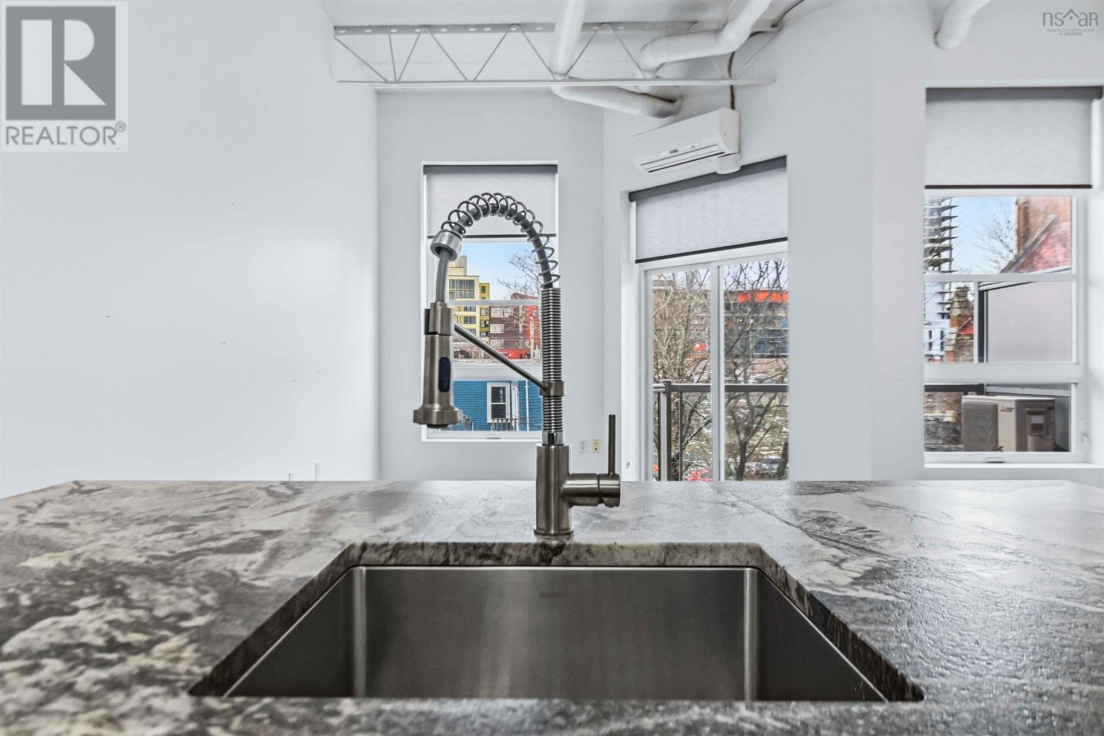 513 5221 Nora Bernard Street, Halifax, Nova Scotia