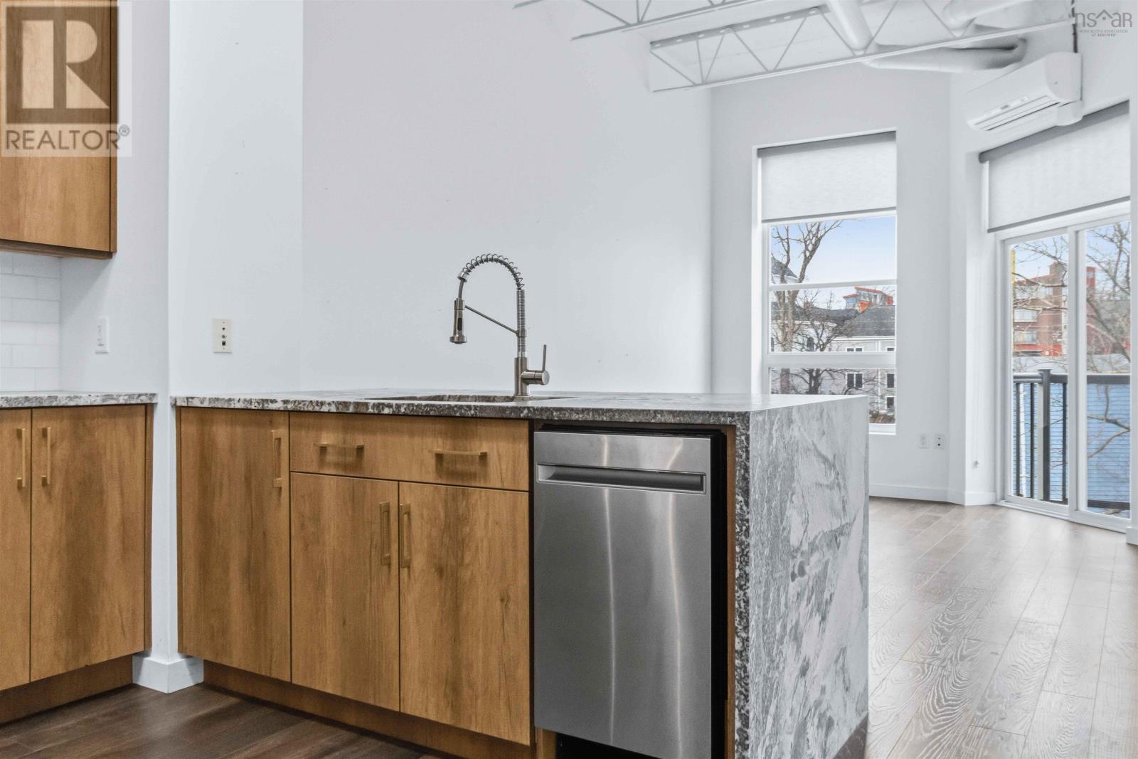 513 5221 Nora Bernard Street, Halifax, Nova Scotia