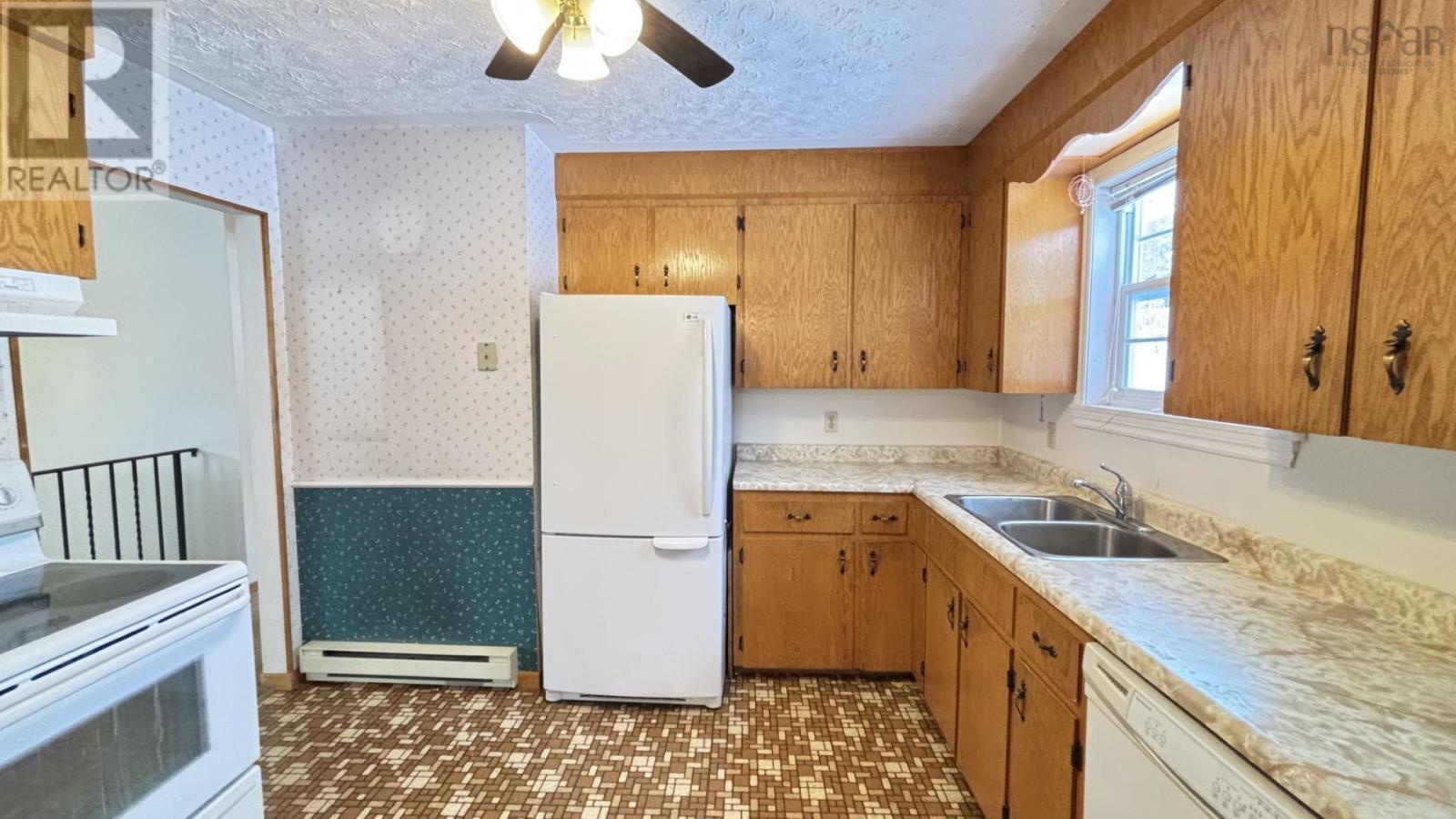 82 Highbury Road, New Minas, Nova Scotia