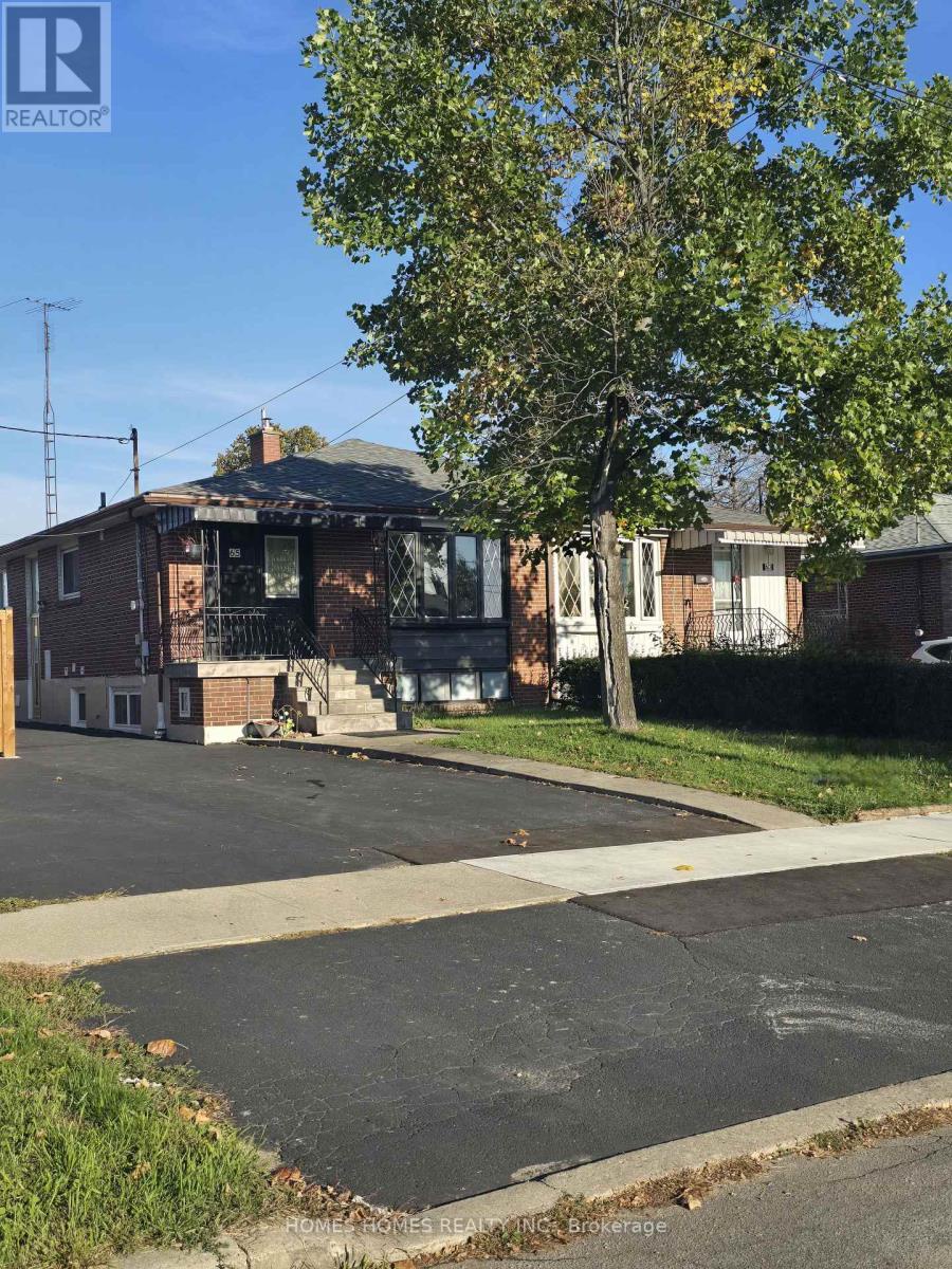 65 Elnathan Crescent, Toronto (humber Summit), Ontario