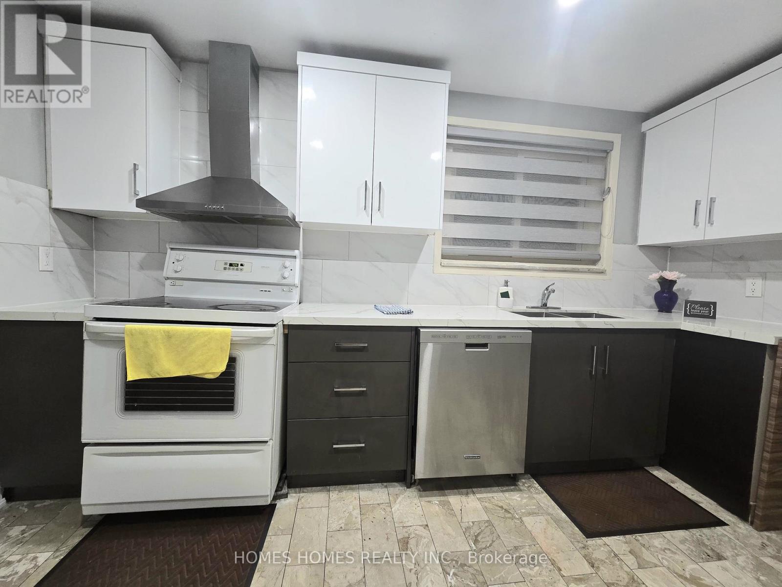 65 Elnathan Crescent, Toronto (humber Summit), Ontario