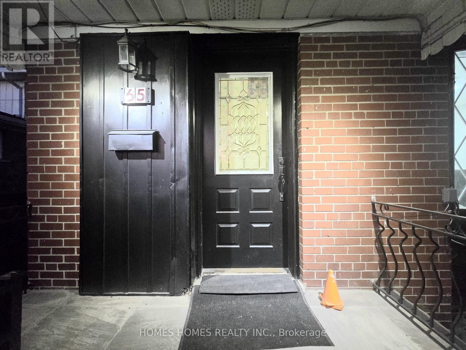 65 Elnathan Crescent, Toronto (humber Summit), Ontario