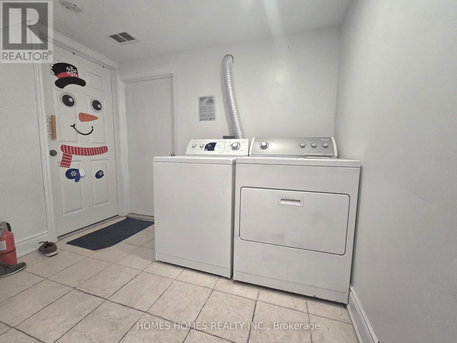 65 Elnathan Crescent, Toronto (humber Summit), Ontario