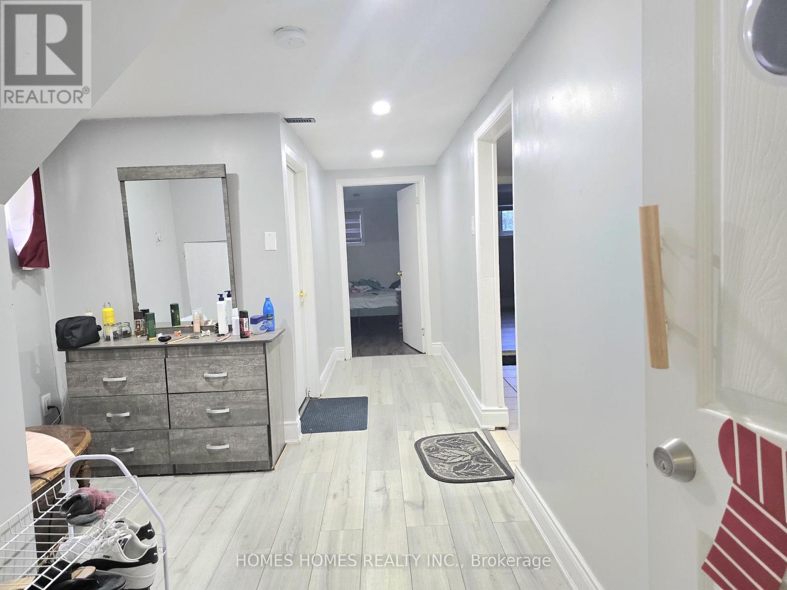 65 Elnathan Crescent, Toronto (humber Summit), Ontario