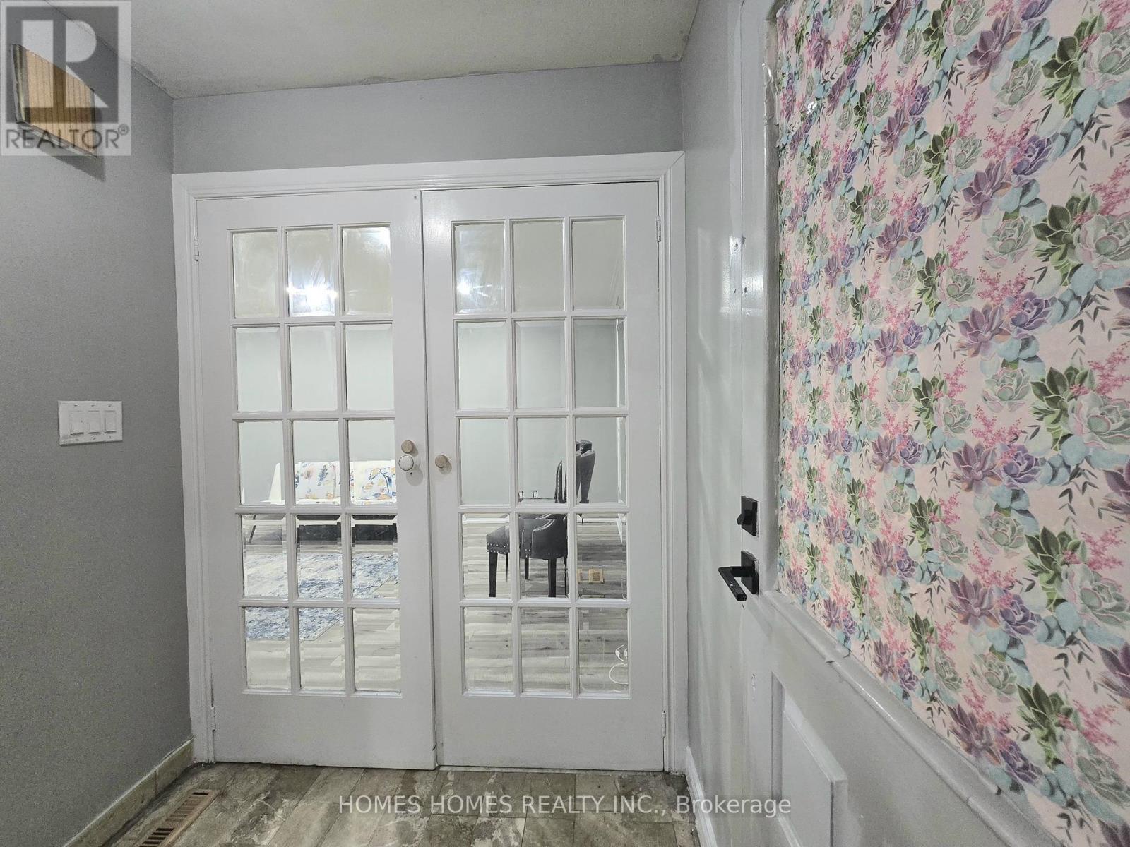 65 Elnathan Crescent, Toronto (humber Summit), Ontario