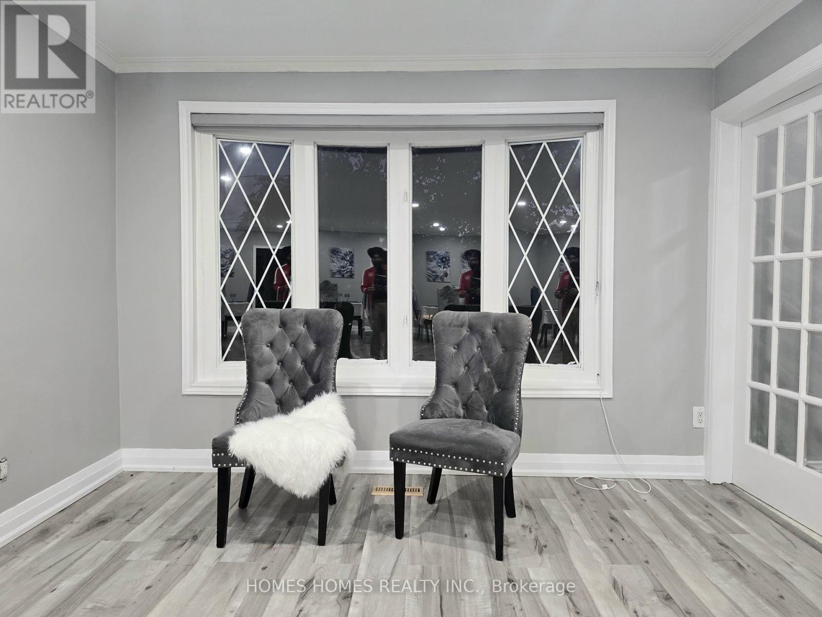 65 Elnathan Crescent, Toronto (humber Summit), Ontario