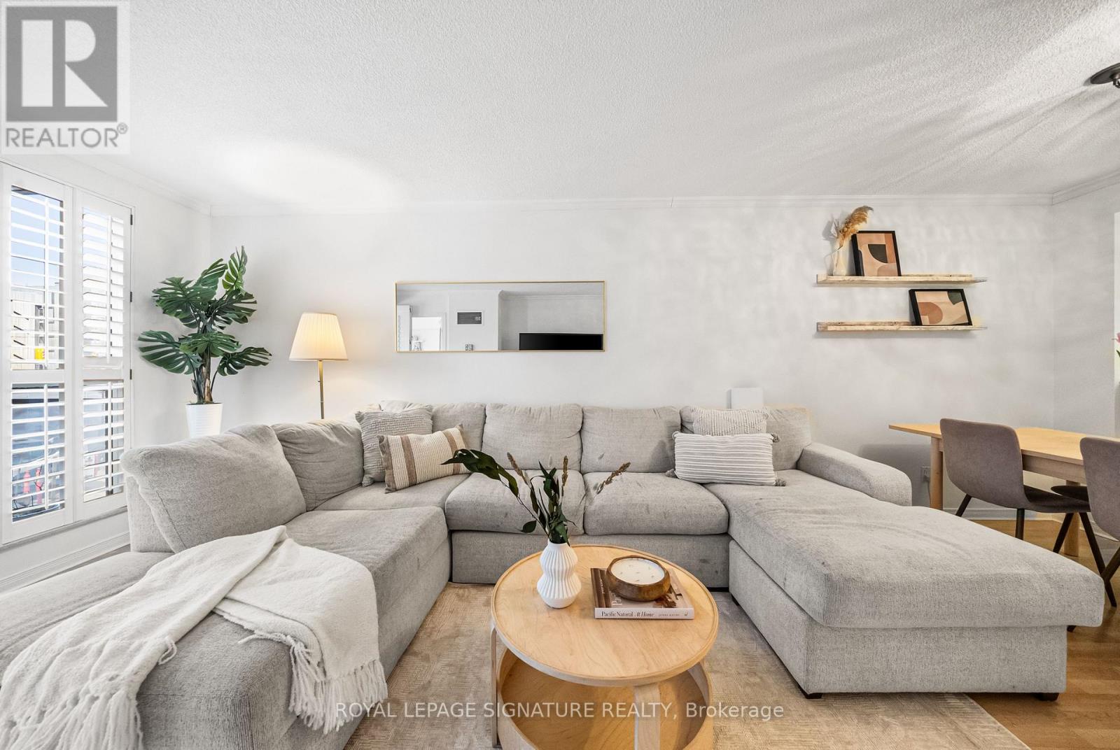 206 - 18 Hollywood Avenue, Toronto (willowdale East), Ontario