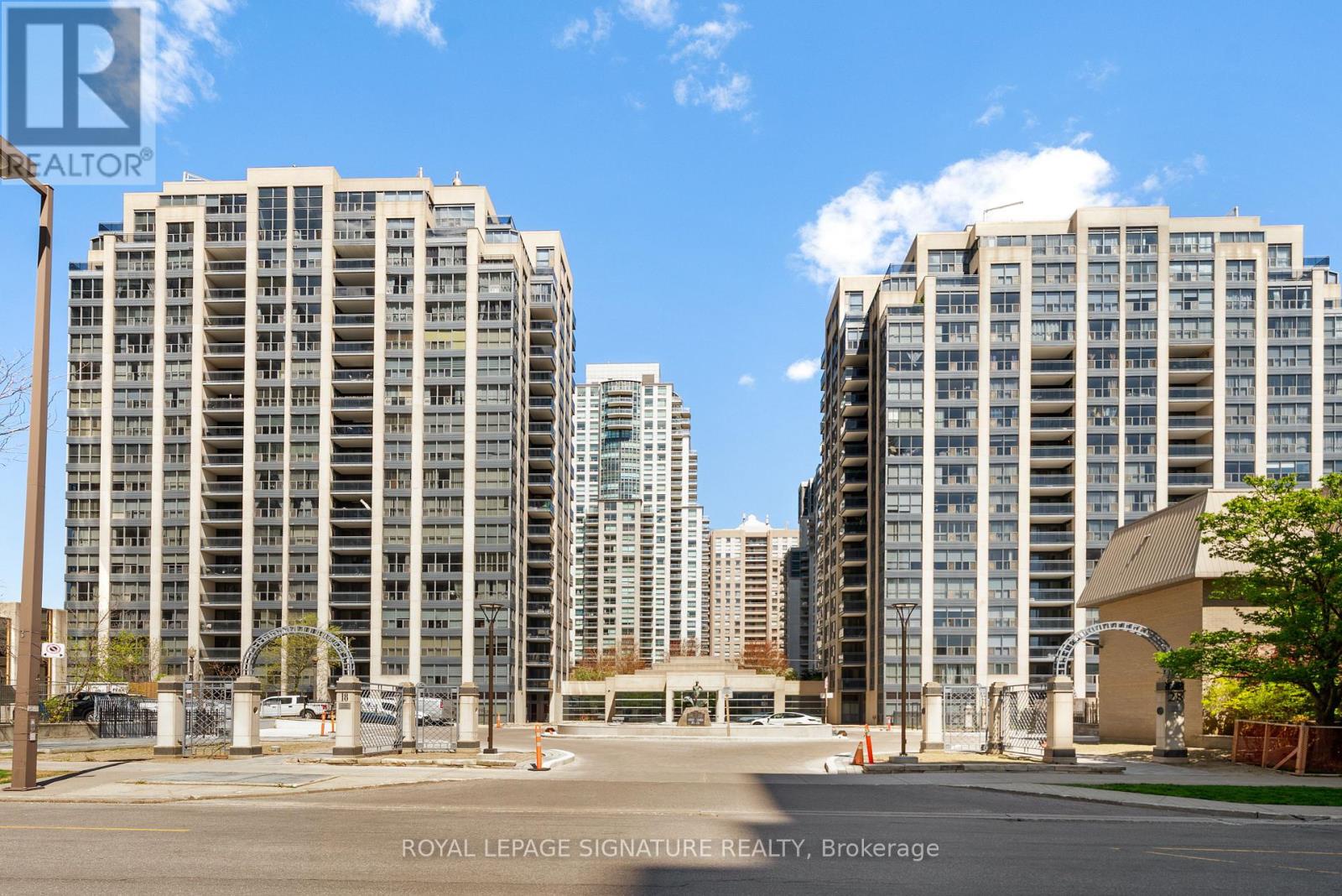 206 - 18 Hollywood Avenue, Toronto (willowdale East), Ontario