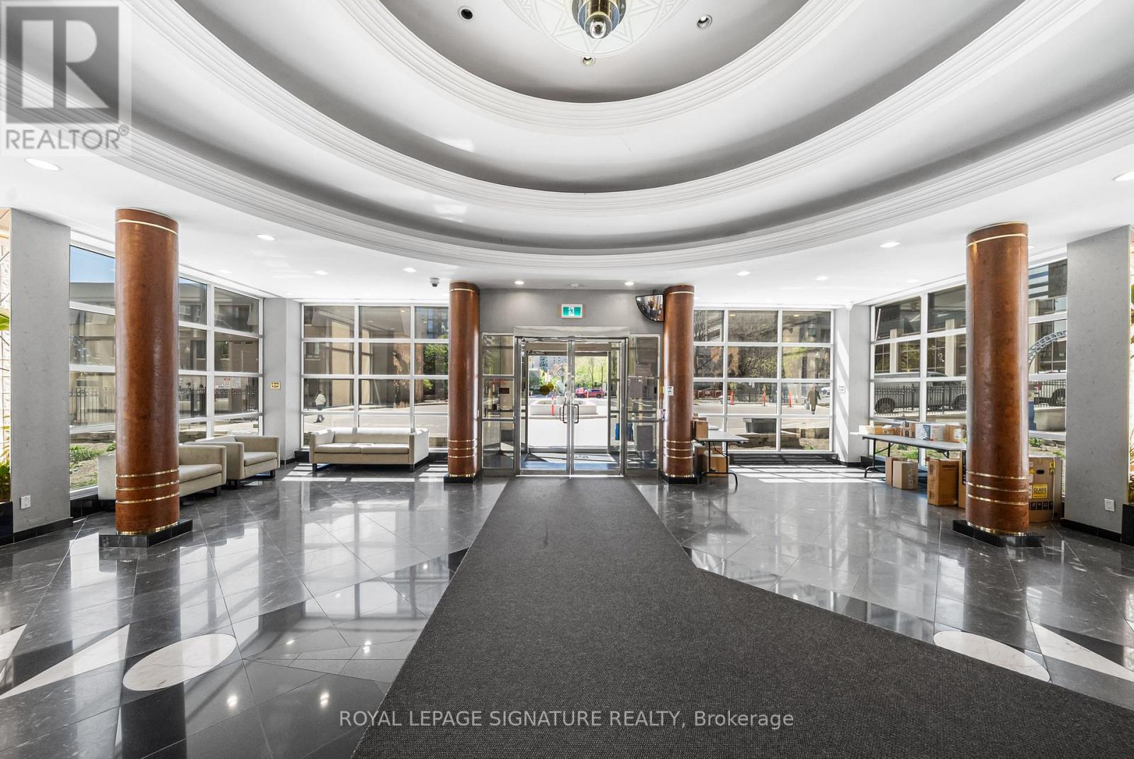 206 - 18 Hollywood Avenue, Toronto (willowdale East), Ontario