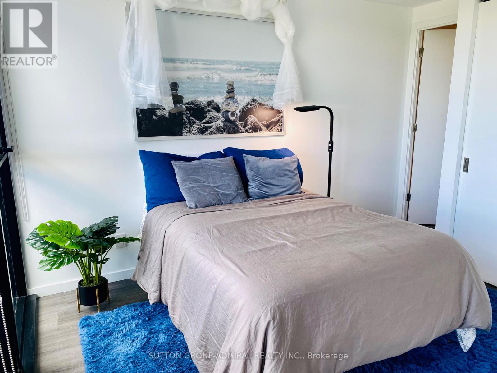 404 - 7 Smith Crescent, Toronto (stonegate-queensway), Ontario