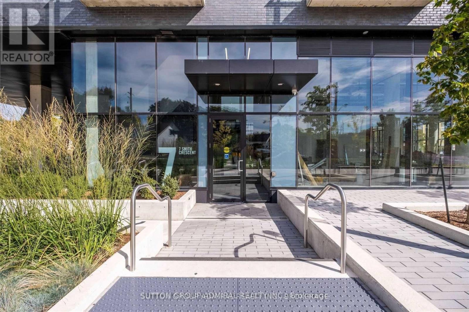 404 - 7 Smith Crescent, Toronto (stonegate-queensway), Ontario