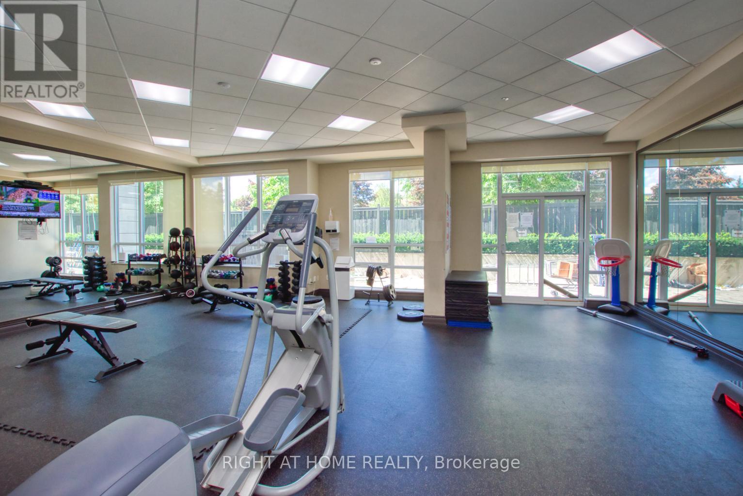 827 - 35 Saranac Boulevard, Toronto (englemount-lawrence), Ontario