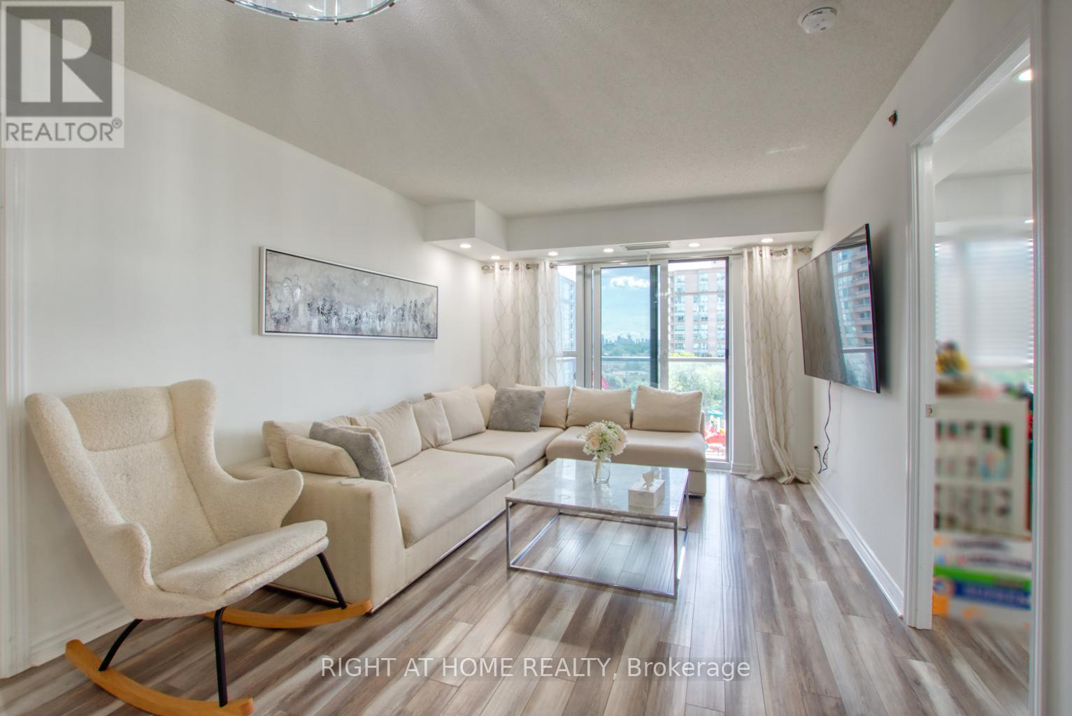 827 - 35 Saranac Boulevard, Toronto (englemount-lawrence), Ontario