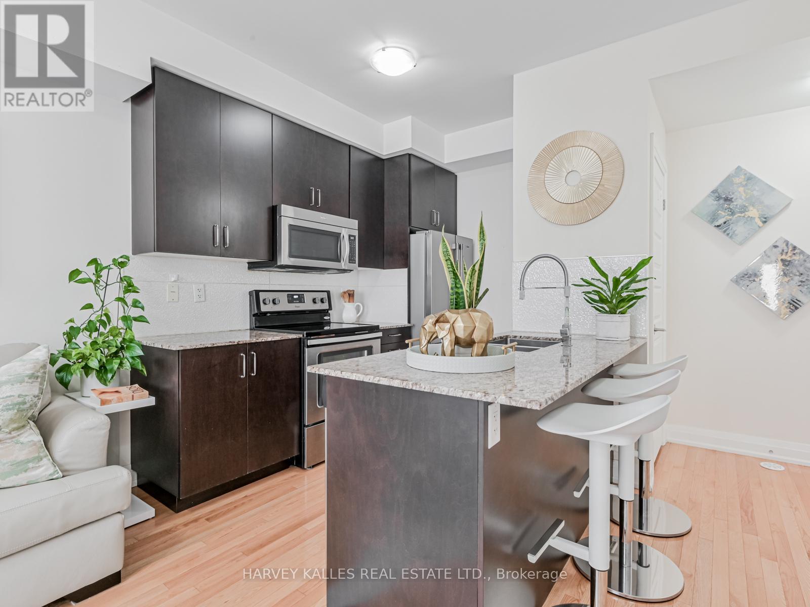 55 - 19 Eldora Avenue, Toronto (newtonbrook West), Ontario