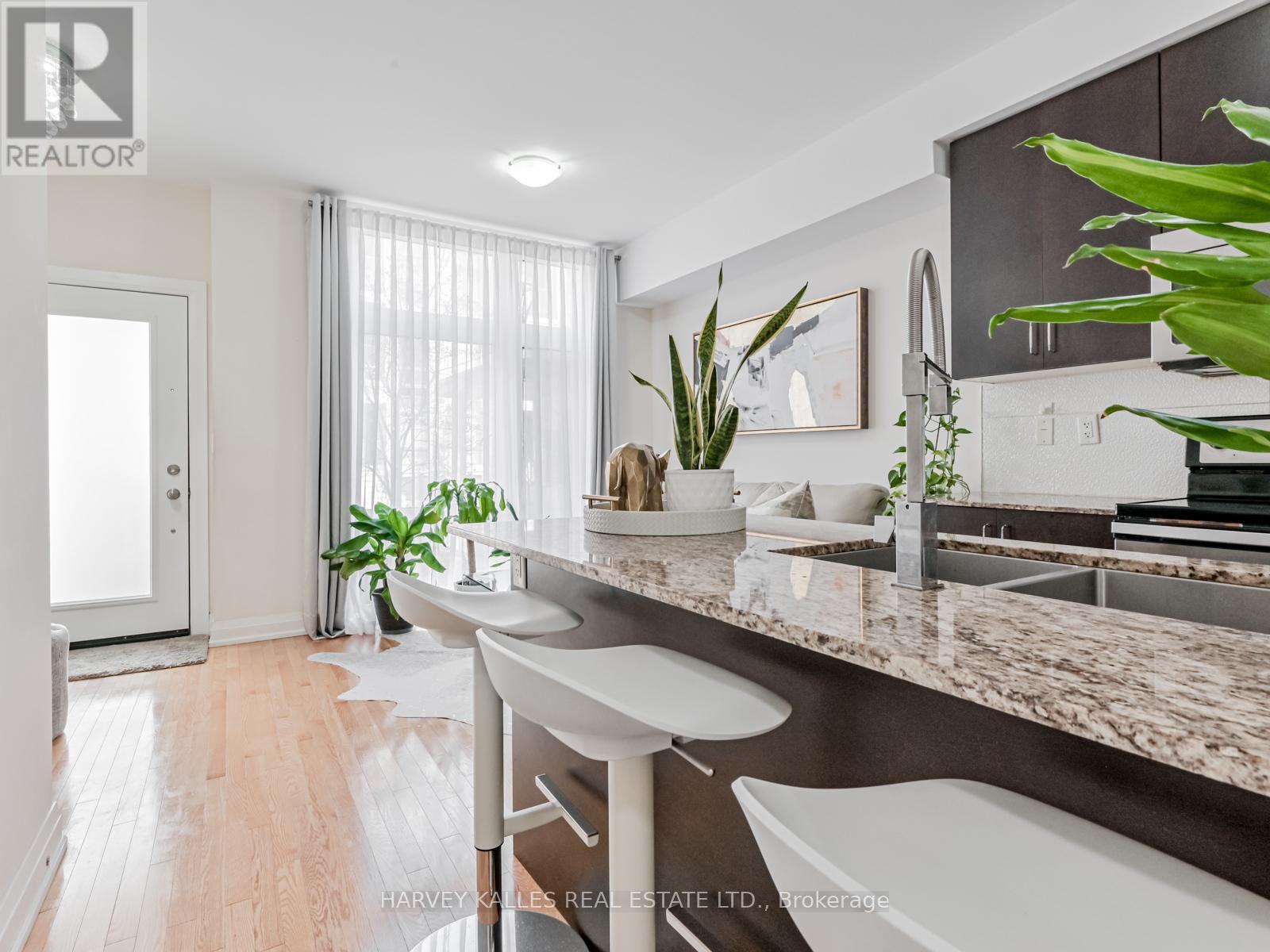 55 - 19 Eldora Avenue, Toronto (newtonbrook West), Ontario