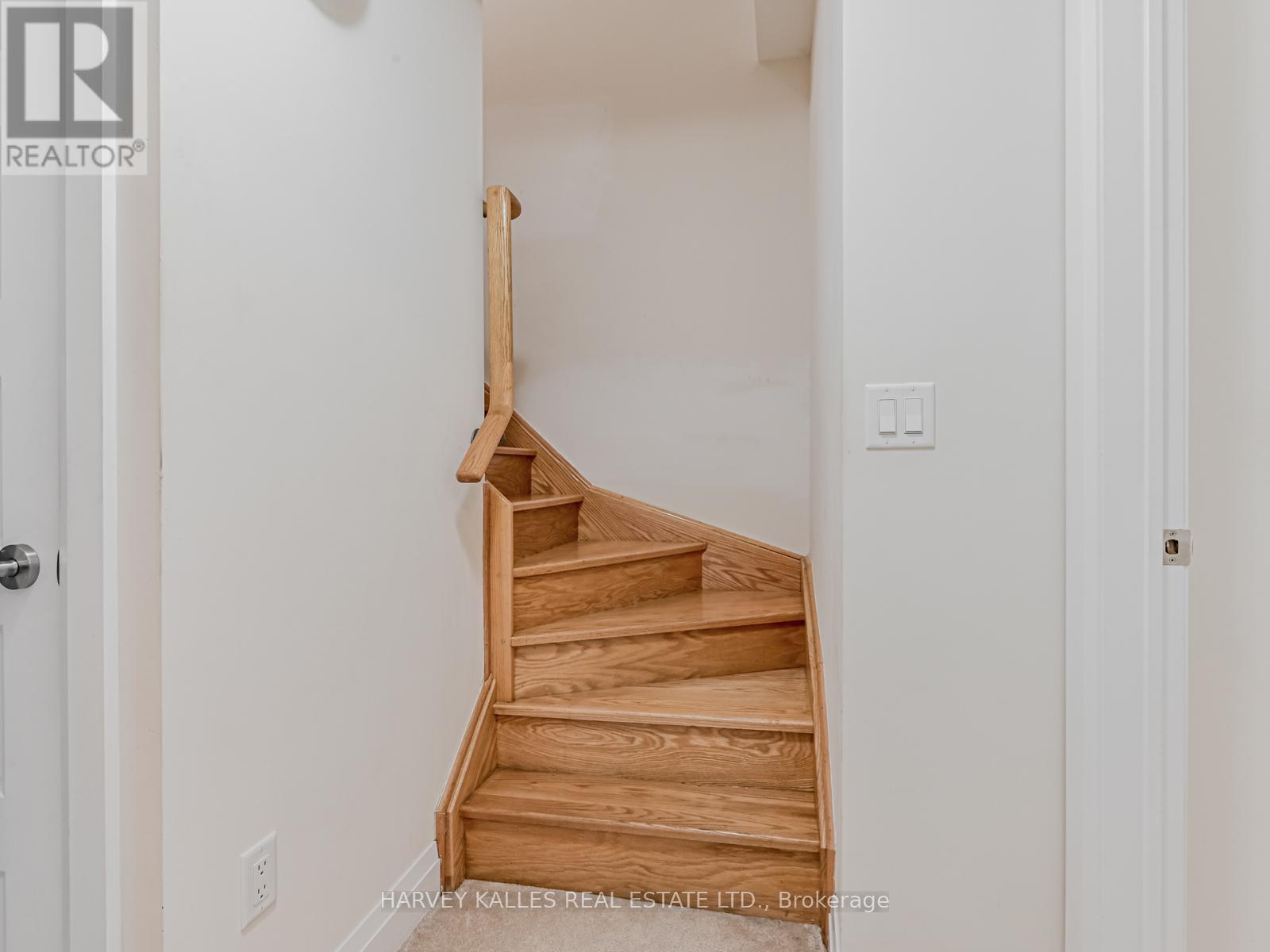 55 - 19 Eldora Avenue, Toronto (newtonbrook West), Ontario