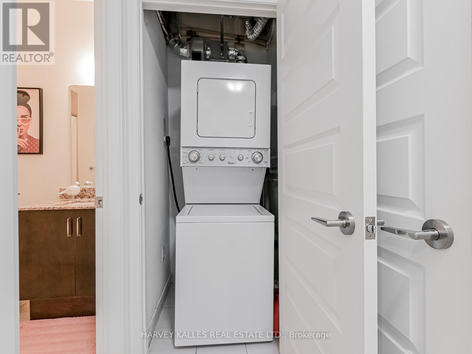 55 - 19 Eldora Avenue, Toronto (newtonbrook West), Ontario