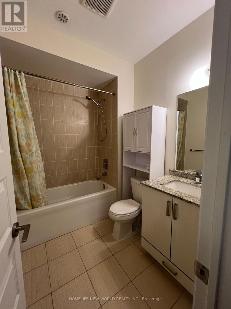 23 - 15 Eldora Ave, Unit 23 Eldora Avenue, Toronto (newtonbrook West), Ontario