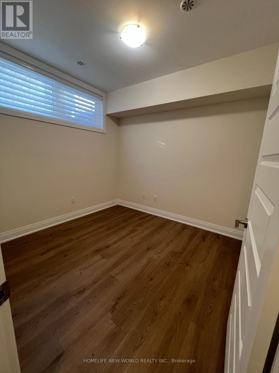 23 - 15 Eldora Ave, Unit 23 Eldora Avenue, Toronto (newtonbrook West), Ontario