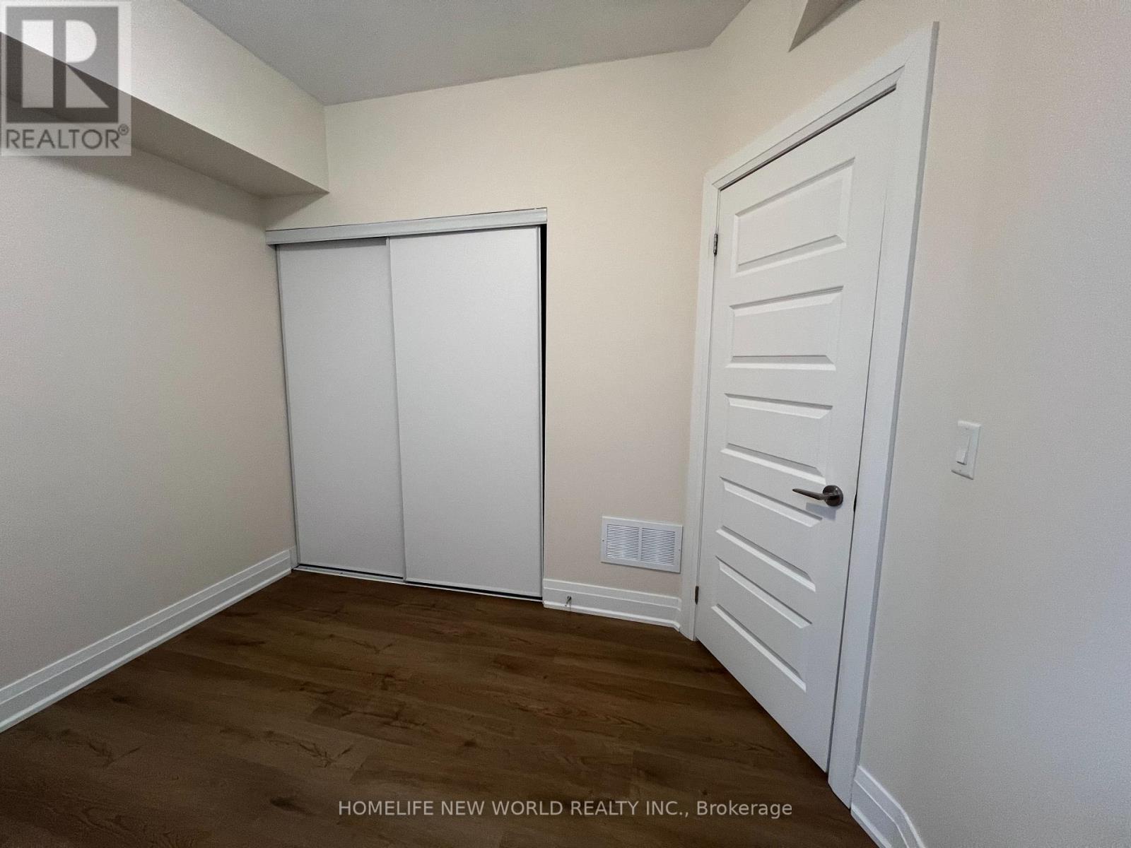 23 - 15 Eldora Ave, Unit 23 Eldora Avenue, Toronto (newtonbrook West), Ontario