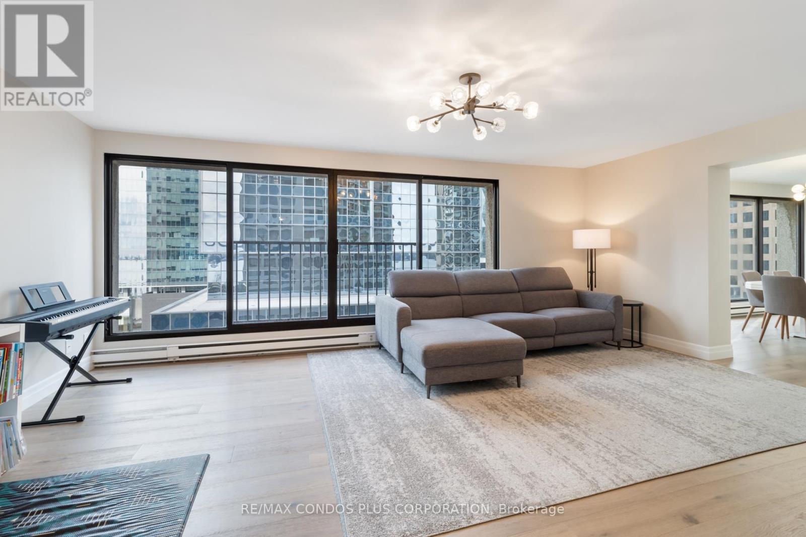 1318 - 55 Harbour Square, Toronto (waterfront Communities), Ontario