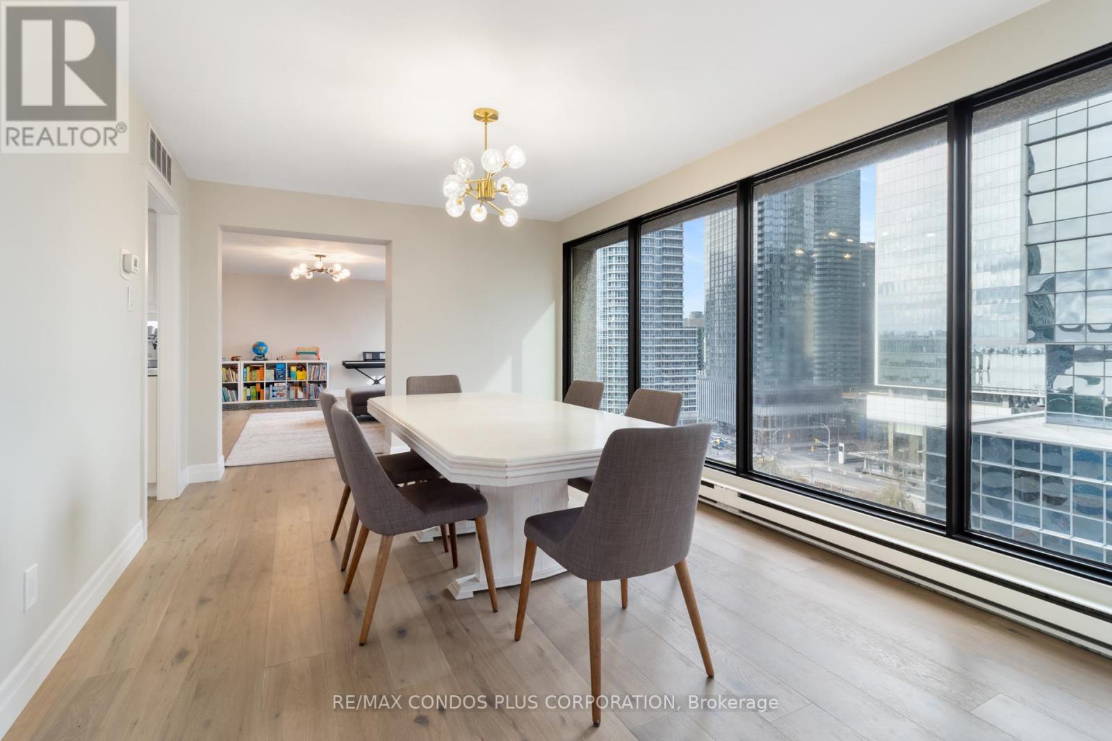 1318 - 55 Harbour Square, Toronto (waterfront Communities), Ontario