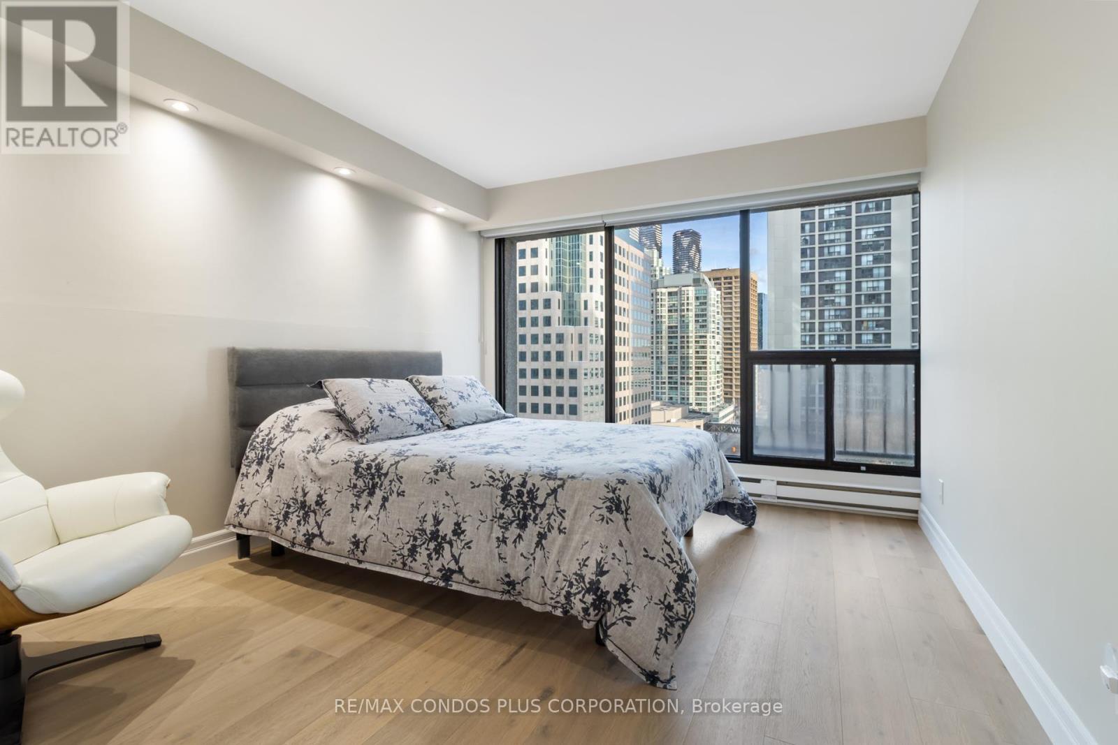 1318 - 55 Harbour Square, Toronto (waterfront Communities), Ontario