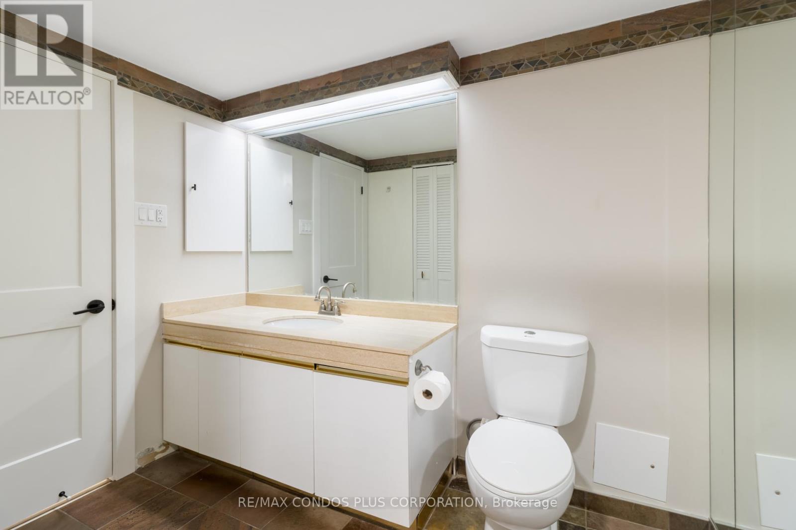 1318 - 55 Harbour Square, Toronto (waterfront Communities), Ontario