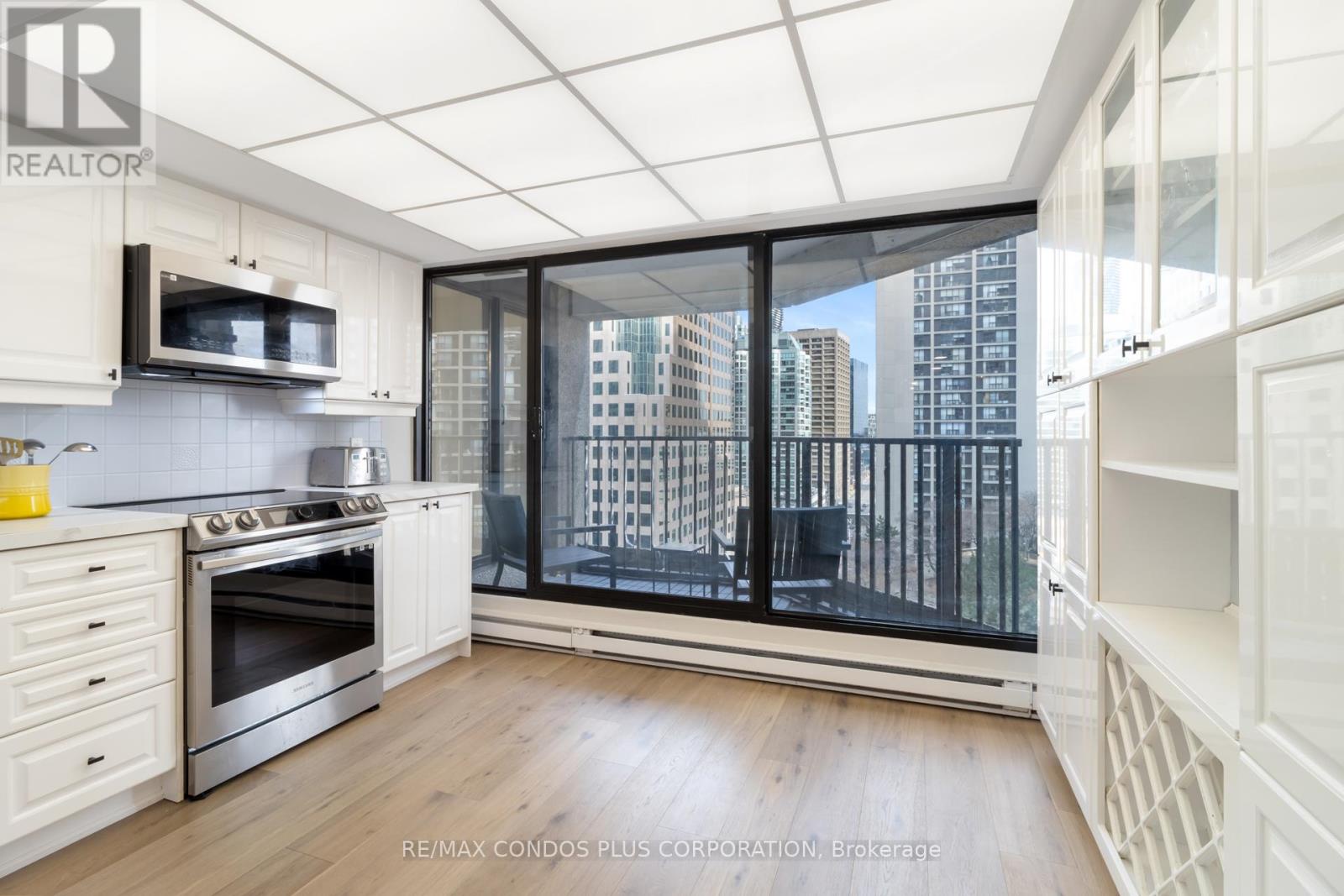 1318 - 55 Harbour Square, Toronto (waterfront Communities), Ontario