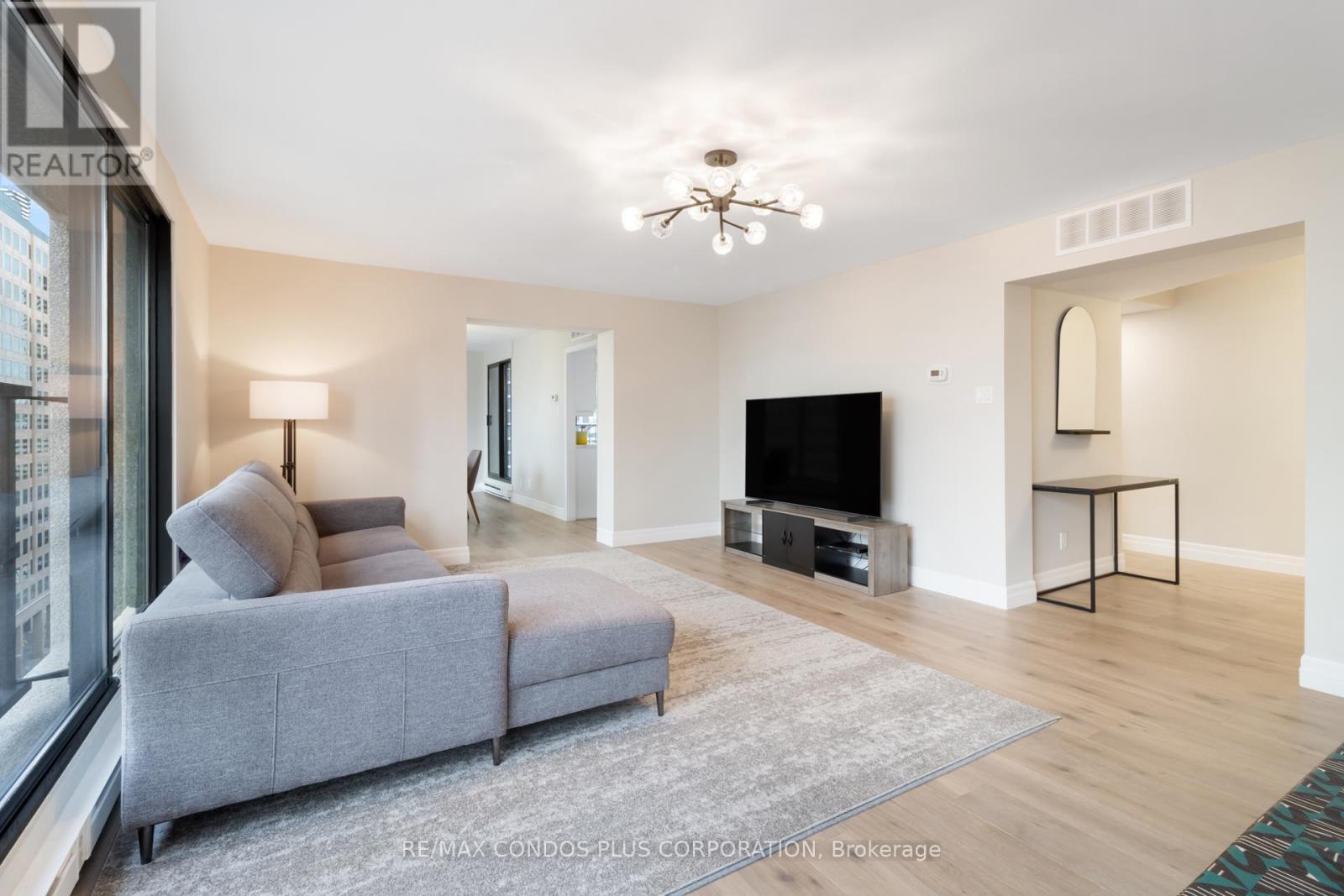 1318 - 55 Harbour Square, Toronto (waterfront Communities), Ontario