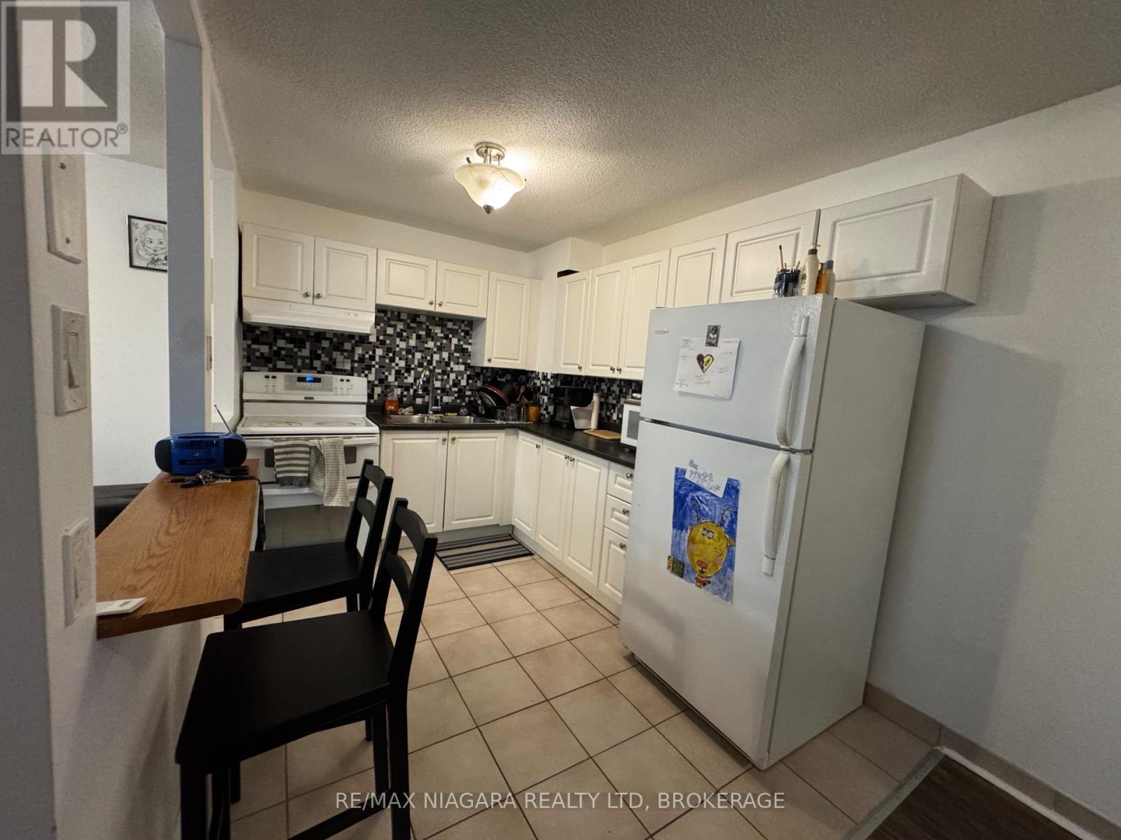 201 - 242 Oakdale Avenue, St. Catharines (oakdale), Ontario