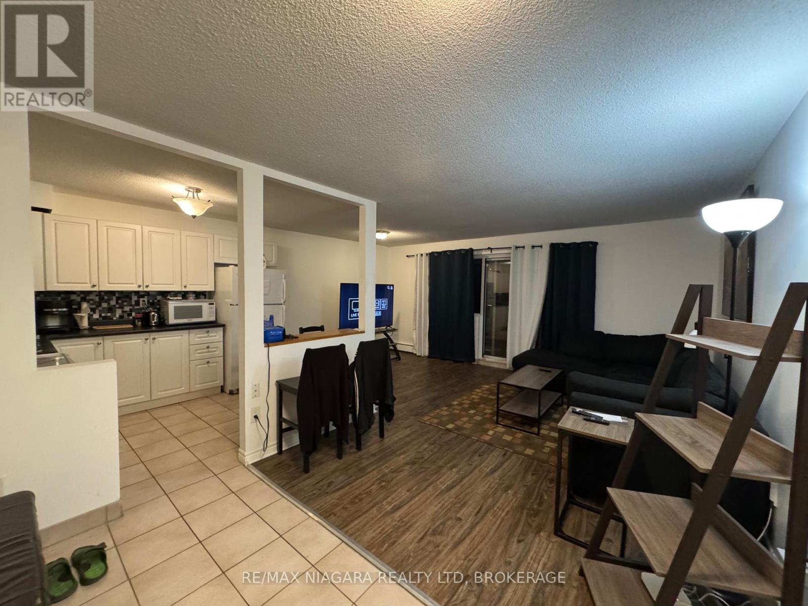 201 - 242 Oakdale Avenue, St. Catharines (oakdale), Ontario