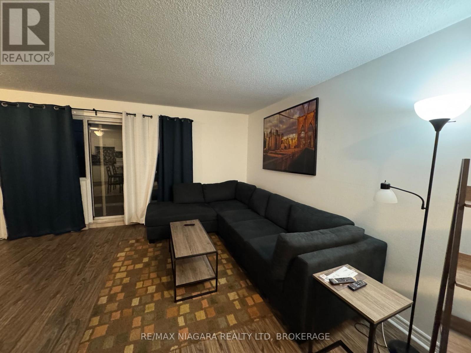 201 - 242 Oakdale Avenue, St. Catharines (oakdale), Ontario