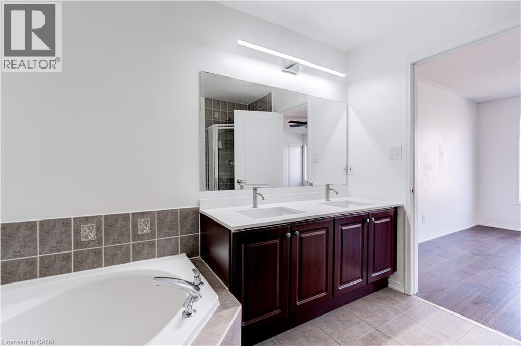 1489 Heritage Way Unit# 13, Oakville, Ontario