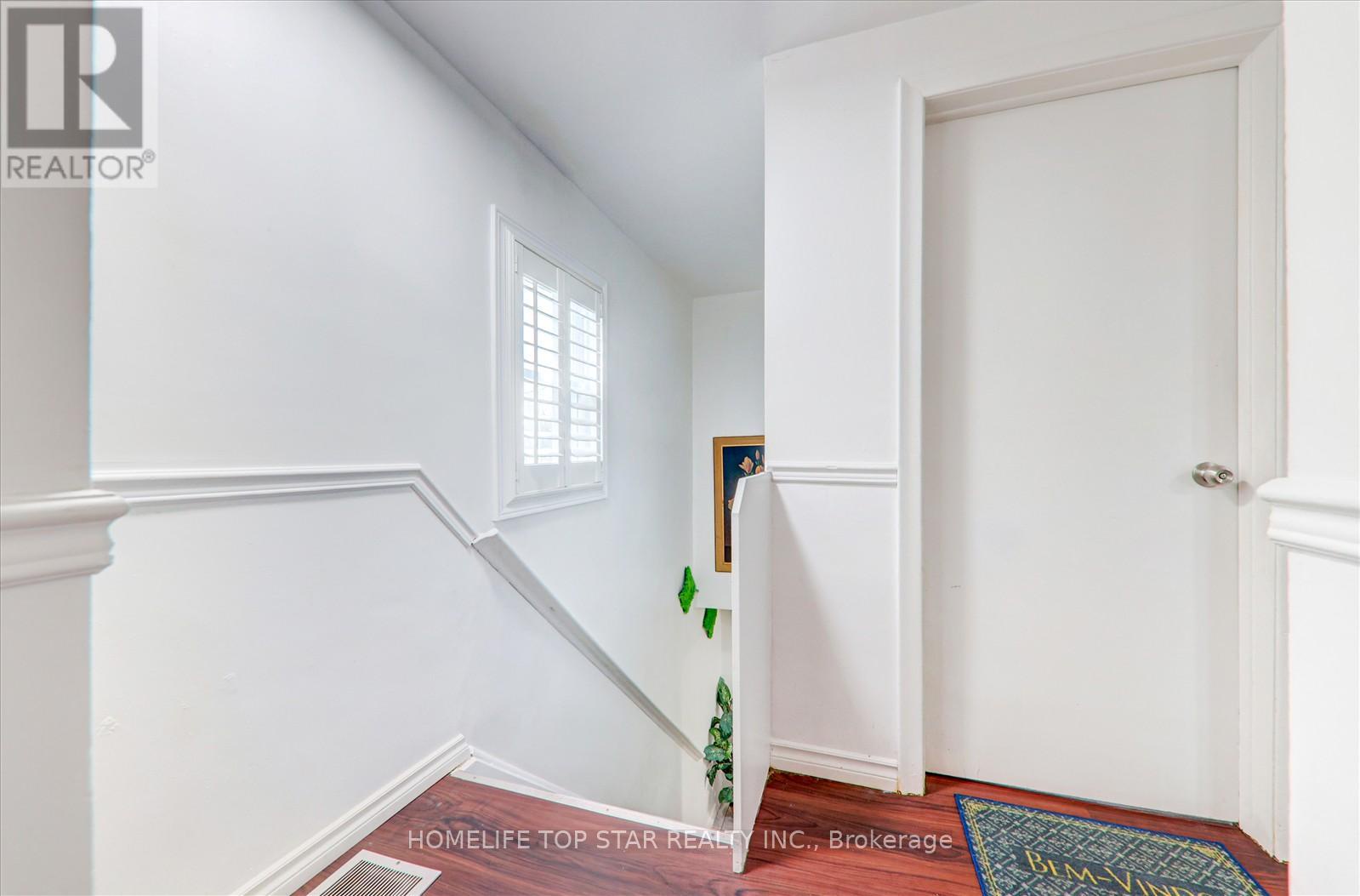 50 Chestnut Crescent, Toronto (clairlea-birchmount), Ontario