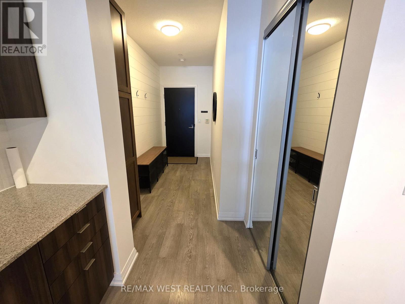 505 - 101 Erskine Avenue, Toronto (mount Pleasant West), Ontario